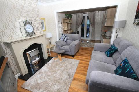 20 Leafield Drive, Bradford, BD2 3RX
