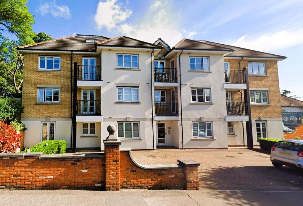 Hale Lane, Edgware, HA8 2 bed flat for sale £575,000