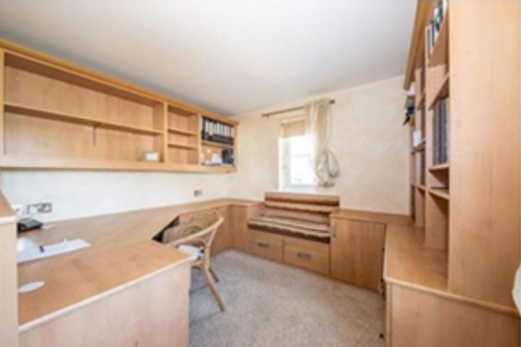 2 bedroom flat for sale, Hale Lane, Edgware, HA8