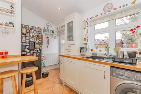 183 Crayford Way, Dartford, DA1 4LS