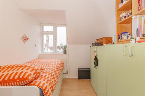 183 Crayford Way, Dartford, DA1 4LS