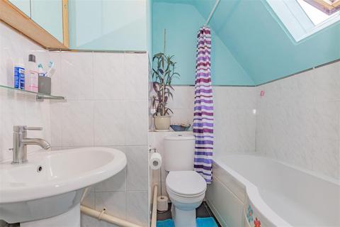 183 Crayford Way, Dartford, DA1 4LS