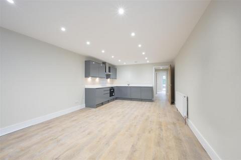 2 bedroom apartment to rent, Dorien Road, Raynes Park, SW20