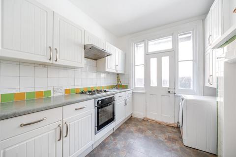 3 bedroom flat for sale, St Pauls Avenue, London, NW2
