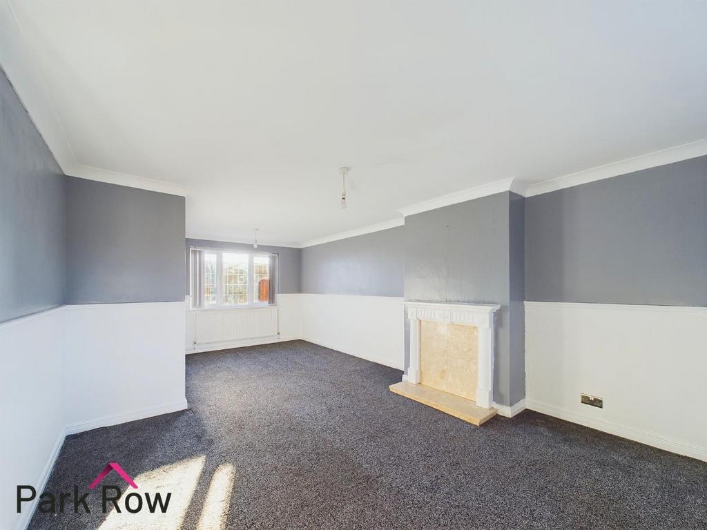 East Acres, Byram, Knottingley 3 bed terraced house for sale £140,000