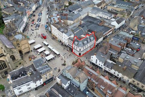 Property to rent, Market Place, Cirencester