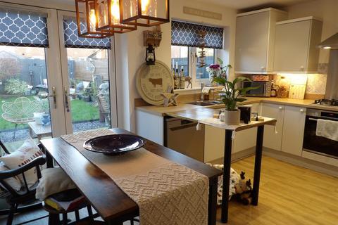 12 Clos Gelli Wen, Alltwen, Swansea, SA8 3DF