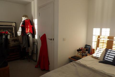 12 Clos Gelli Wen, Alltwen, Swansea, SA8 3DF