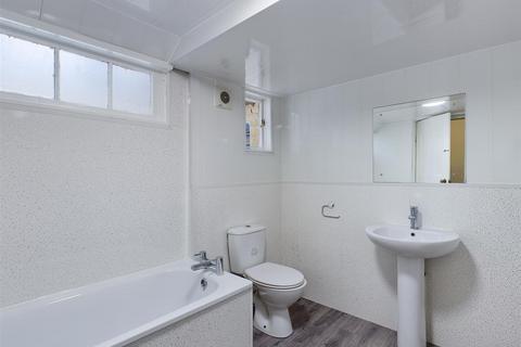 8 bedroom terraced house to rent, Charles Street, Brighton