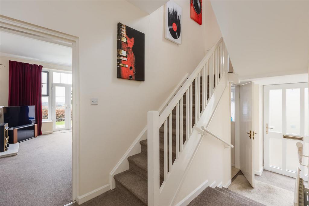 Kirkdale Court 4 Hallway.jpg