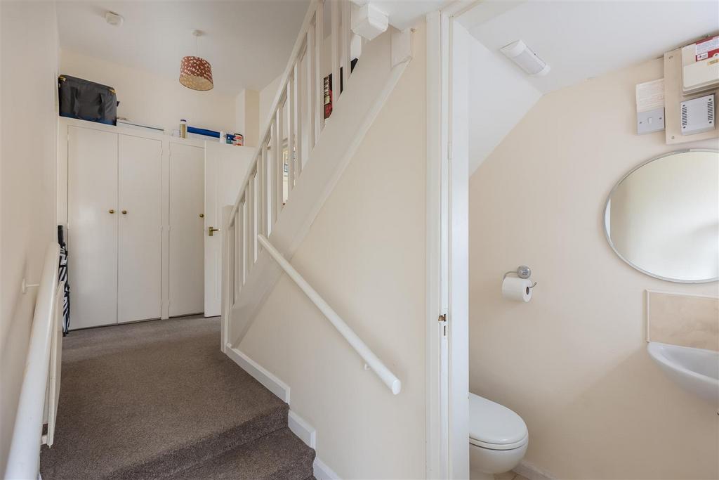 Kirkdale Court 4 Hallway-2.jpg