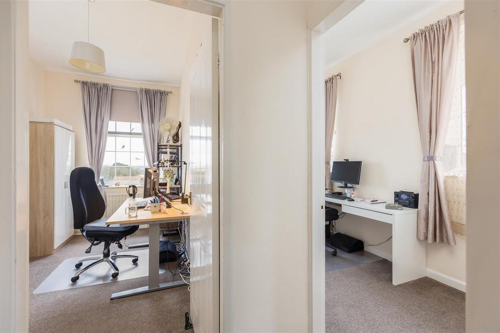 Kirkdale Court 4 Landing-4.jpg