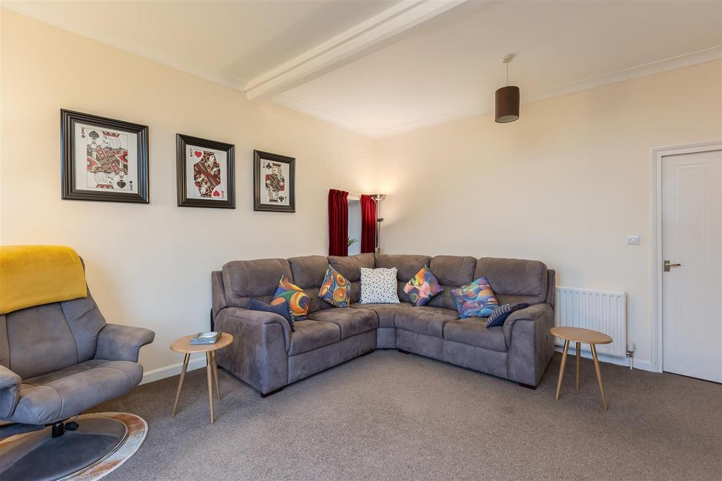 Kirkdale Court 4 Sitting Room-4.jpg