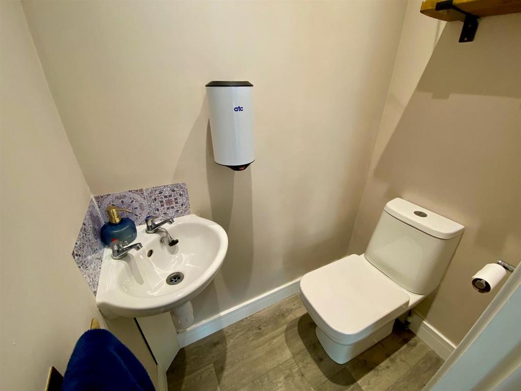 Manor park 44 wc.jpg