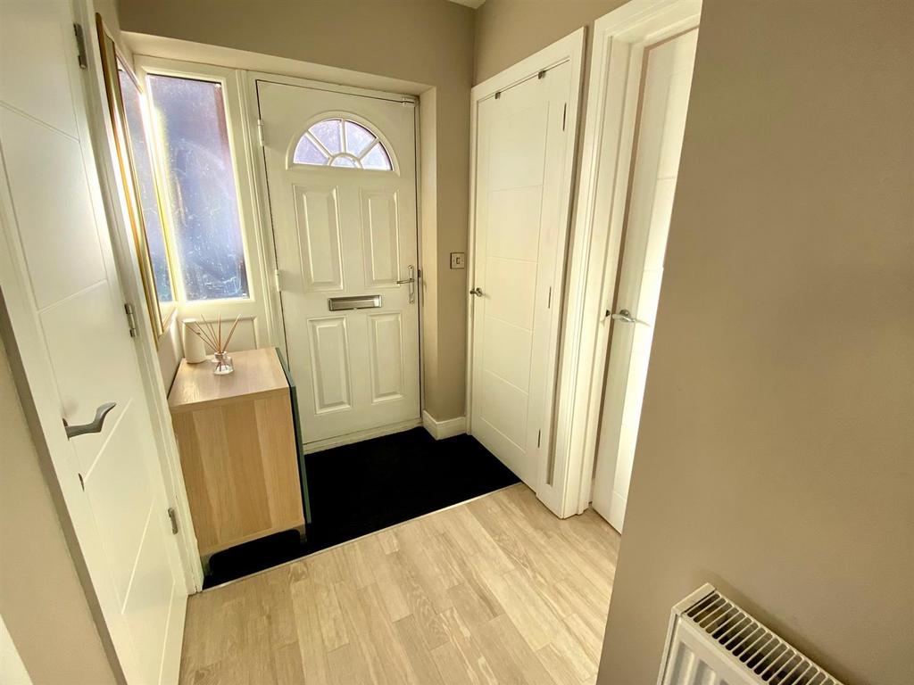 Manor park 44 hall.jpg