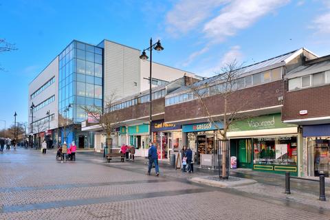 Retail property (high street) to rent, Graham Street, Airdrie ML6