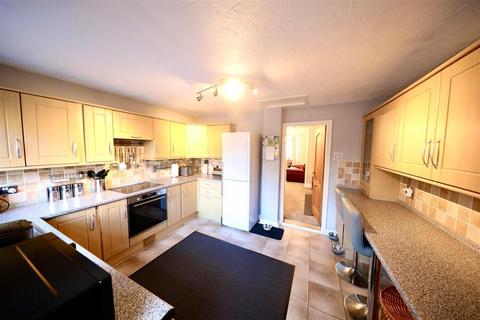 3 bedroom terraced house for sale, Spring Bank West, Hull
