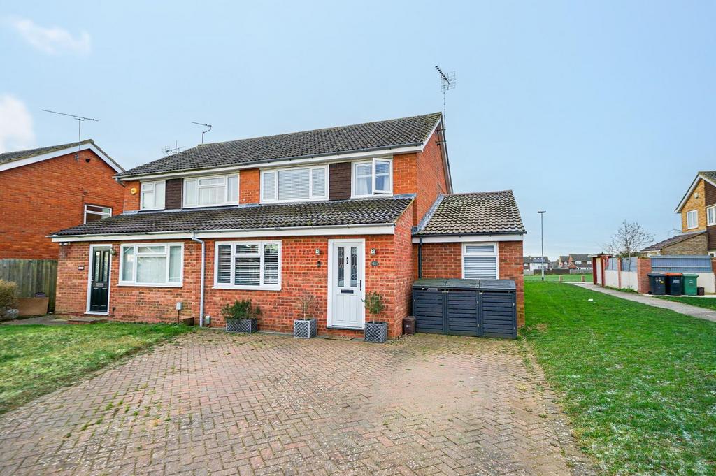 Kiteleys Green, Leighton Buzzard 3 bed semidetached house for sale £400,000