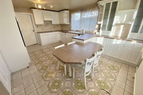 56 Washbrook Close, Barton-le-clay, Bedford, MK45 4LF