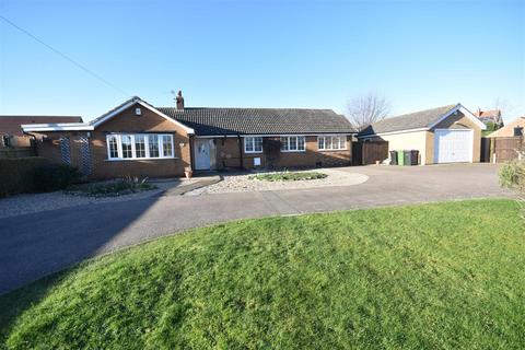 3 bedroom detached bungalow for sale, Main Road, Long Bennington, Newark