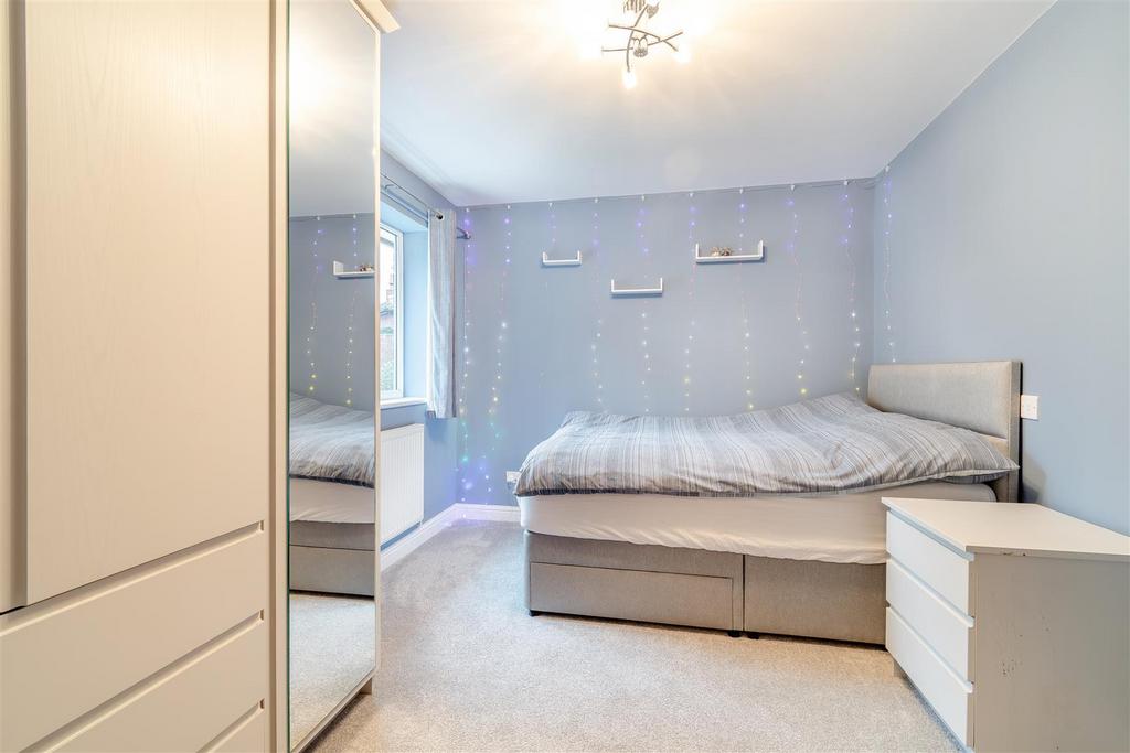 8581163-interior14.jpg