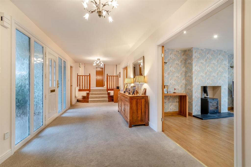 8581163-interior27.jpg