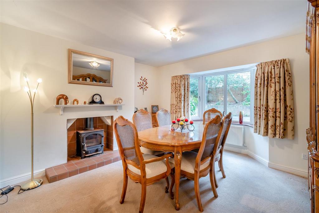 8581163-interior32.jpg