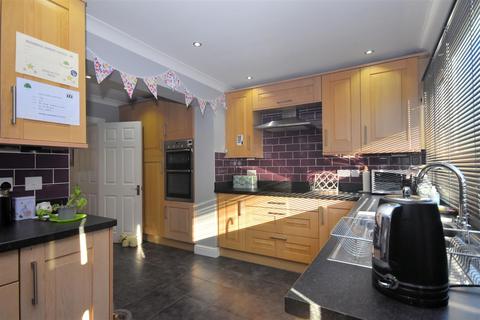 3 bedroom semi-detached house for sale, Ambleside, Aylesbury HP21