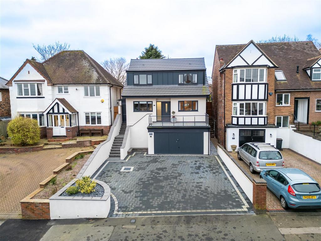 Penns Lane, Sutton Coldfield 3 bed detached house for sale £550,000