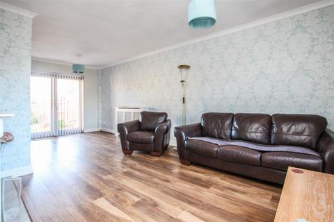 2 bedroom end of terrace house for sale - Eastham Crescent, Brentwood