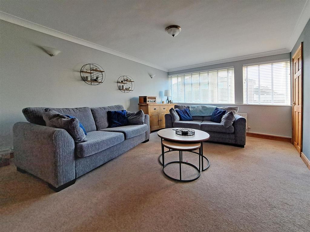 Hampton Dene Road, Hereford sought after area 3 bed semidetached