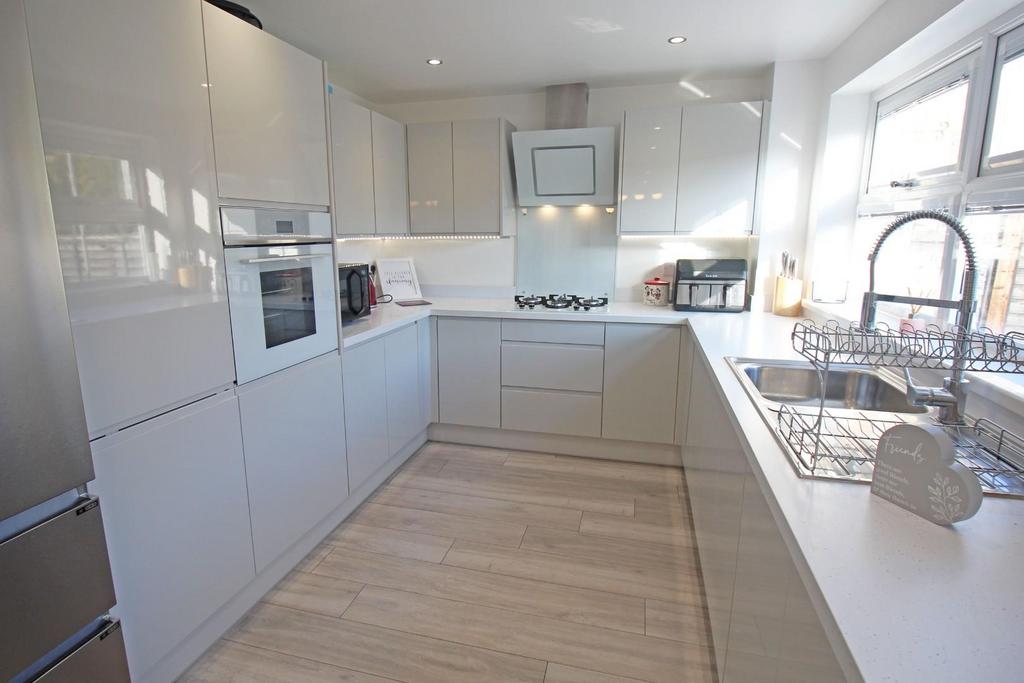 Ayr Close, Stevenage 4 bed detached house for sale £625,000