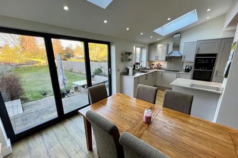 55 Cropthorne Road, Shirley, Solihull, B90 3JW