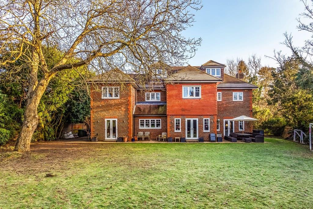 REIGATE ROAD, SOUTH LEATHERHEAD, KT22 7 bed detached house for sale £