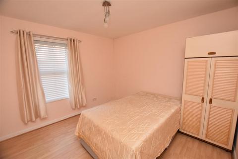 2 Abbotsleigh Road, South Woodham Ferrers, Chelmsford, CM3 5SS
