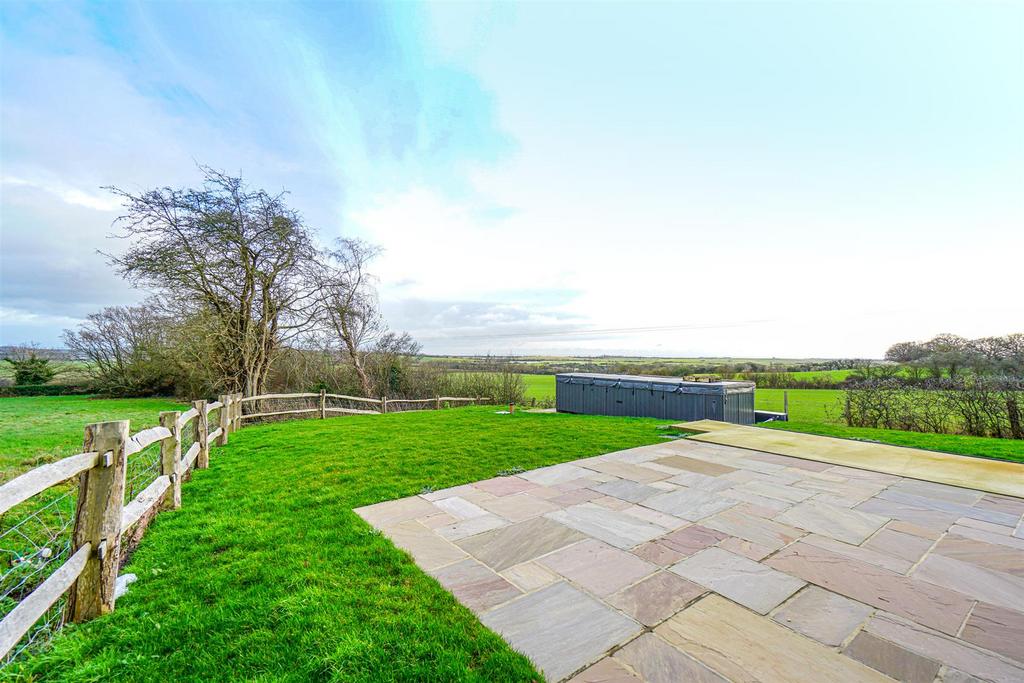 Top Road, Hooe, Battle 4 bed detached house for sale £775,000