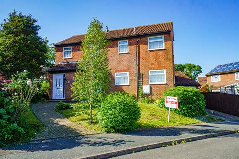 3 bedroom detached house for sale, Winterbourne Close, Hastings