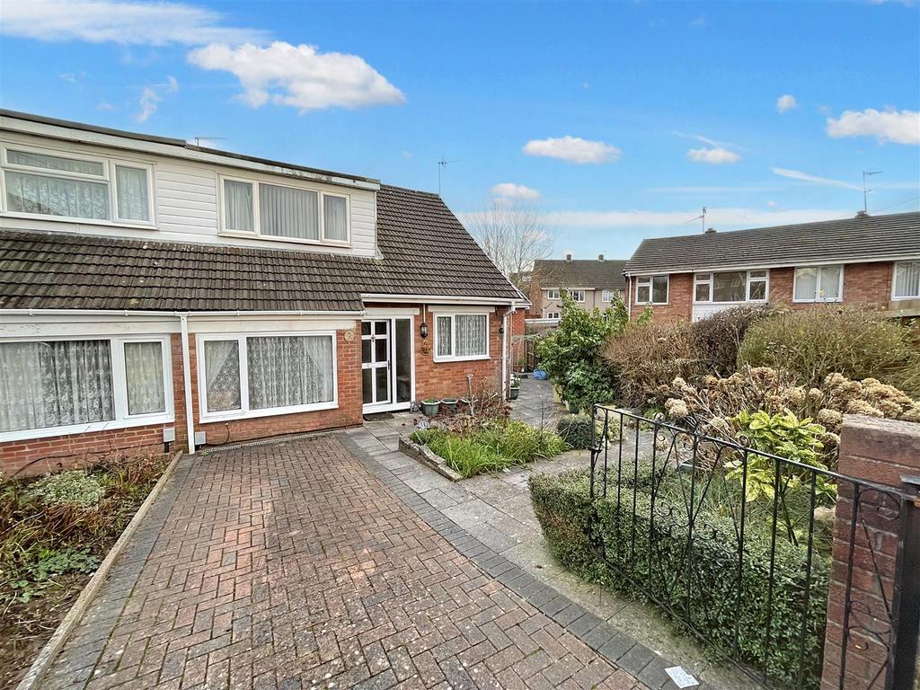 Hollybush Close, Newport 3 bed semidetached house for sale £250,000