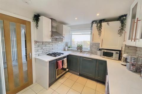 3 bedroom terraced house for sale, Camelot Court, Caerleon, Newport