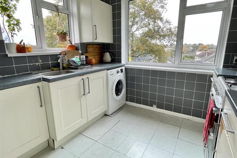 137 Allens Road, Upton, Poole, BH16 5BY