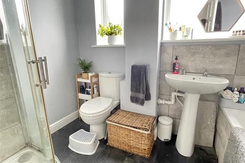 137 Allens Road, Upton, Poole, BH16 5BY