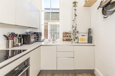 2 bedroom flat for sale, High Street, Lewes