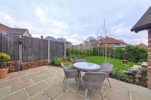 3 bedroom semi-detached house for sale, Hawthornden Grove