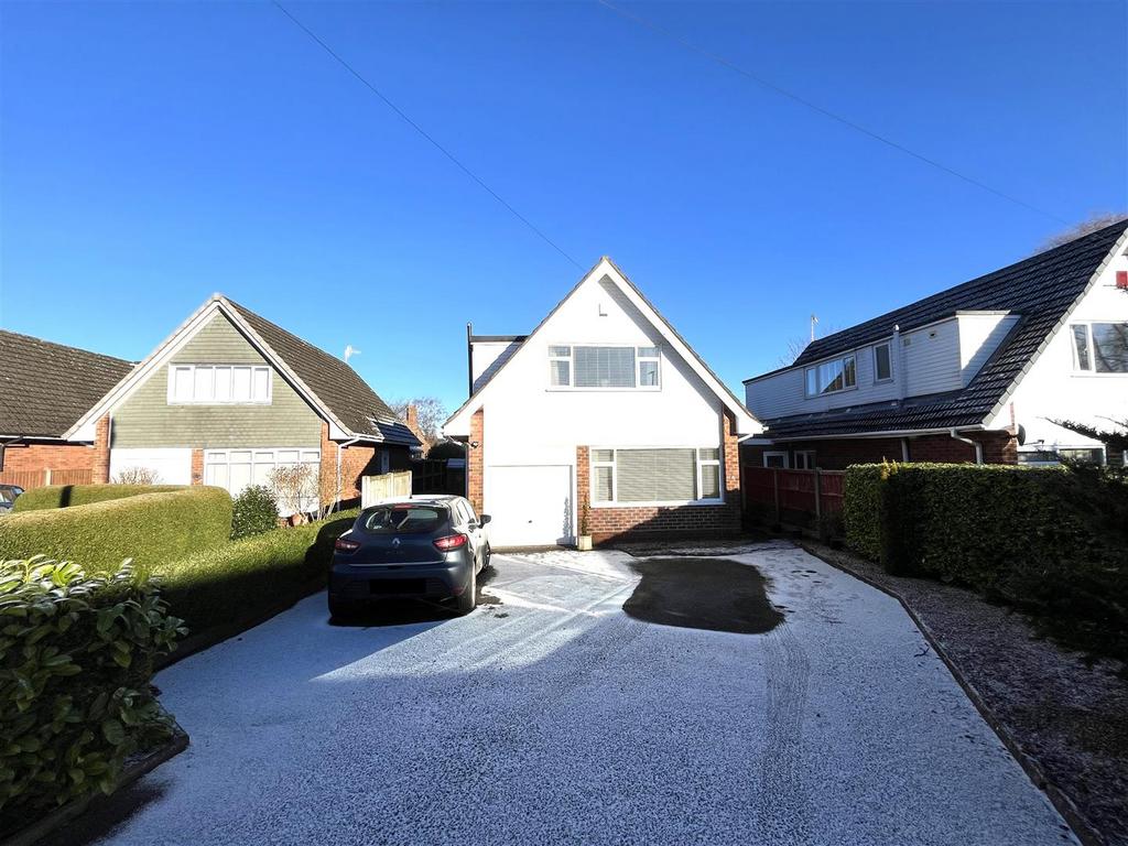 Dale Close, Baldwins Gate 3 bed detached house for sale £349,500