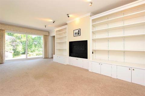 8 Highwold, Chipstead, Coulsdon, CR5 3LG