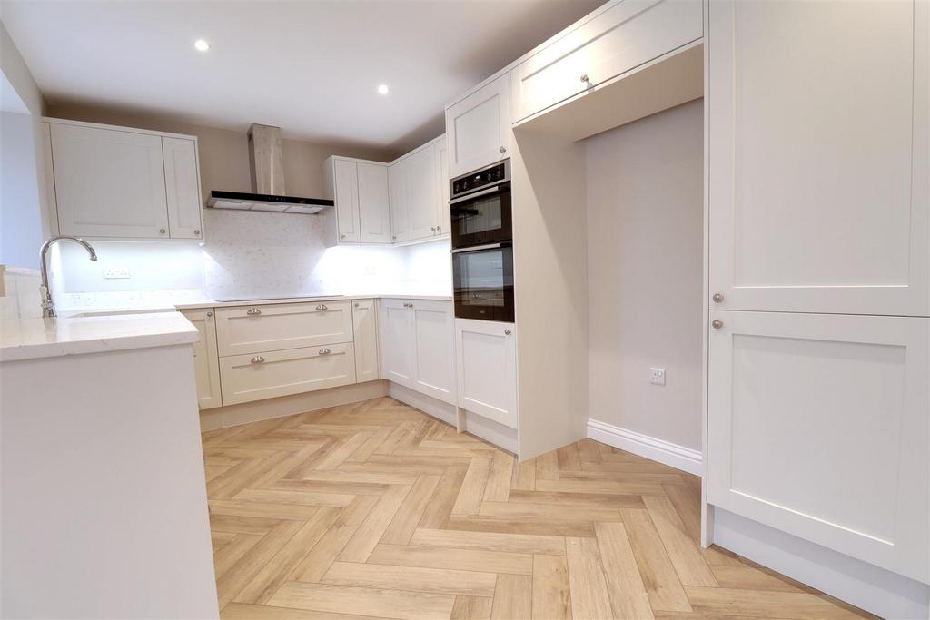 Crewe Road, Hatherton, Nantwich 3 bed semidetached house for sale £