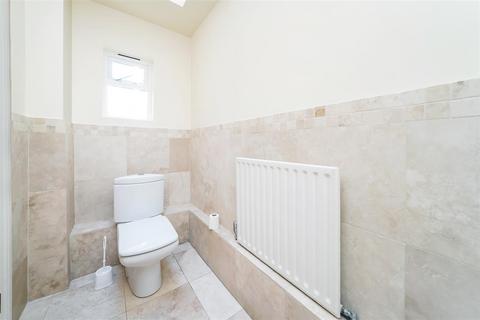 1b Willow Street, London, E4 7EG