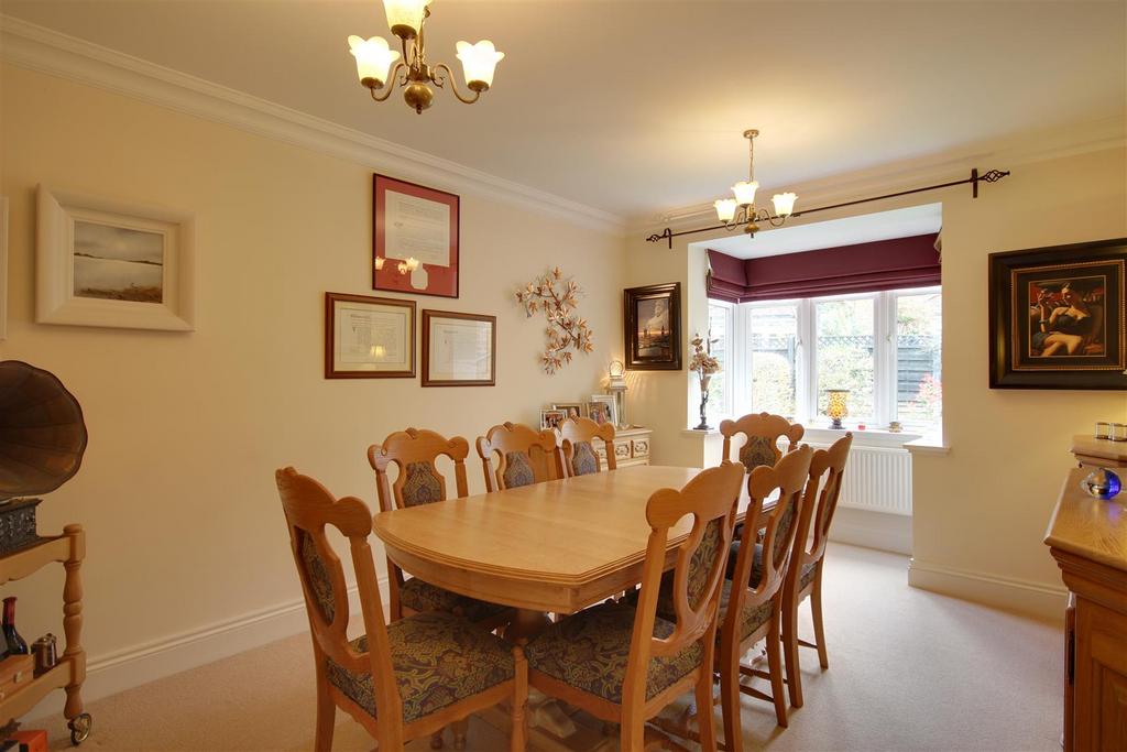 Dining/Sitting Room