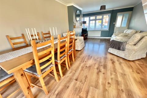 12 Hillside Road, Southminster, CM0 7AL