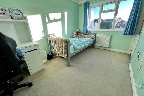 12 Hillside Road, Southminster, CM0 7AL